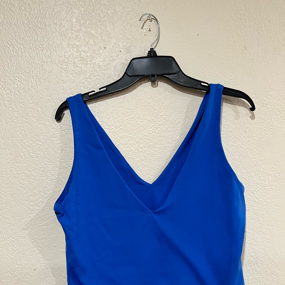 Everyday V-Neck Sports Bra Crop Top - Blue
